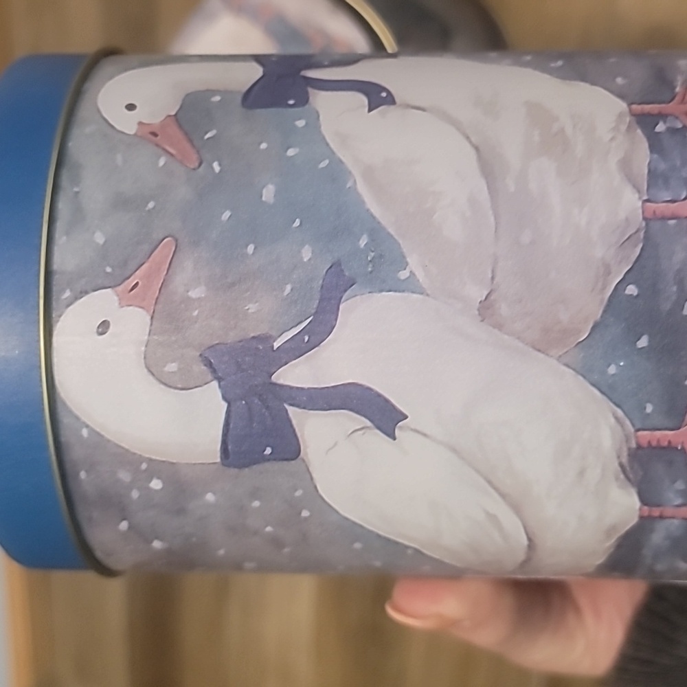 2 sets of vintage winter geese nesting tins one missing lid